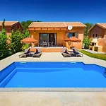 Rhea Villa